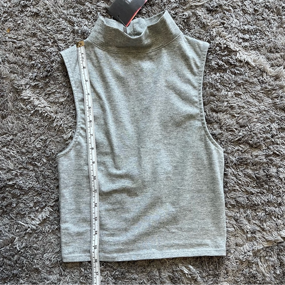 Sparkle & Fade sleeveless turtleneck